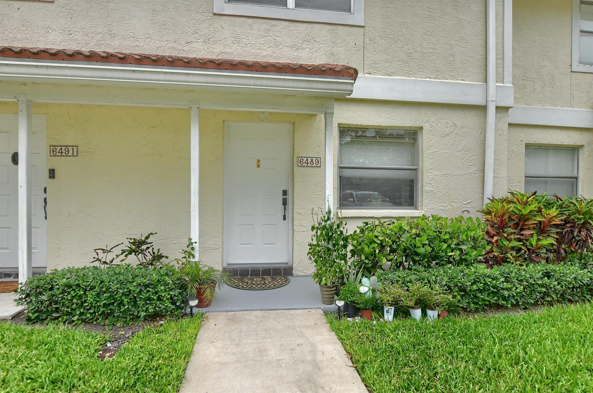 6489 Boca Circle