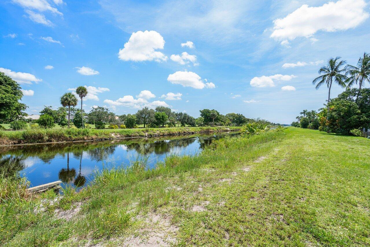 4180 Bocaire Boulevard