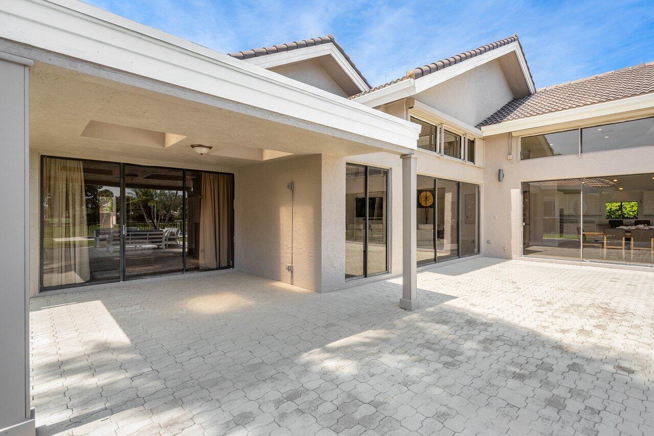 4180 Bocaire Boulevard