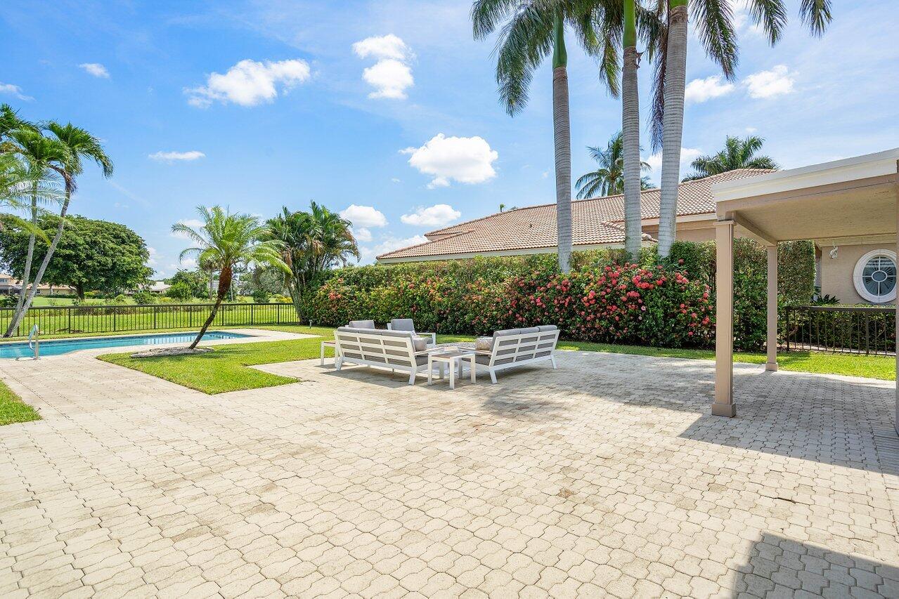 4180 Bocaire Boulevard