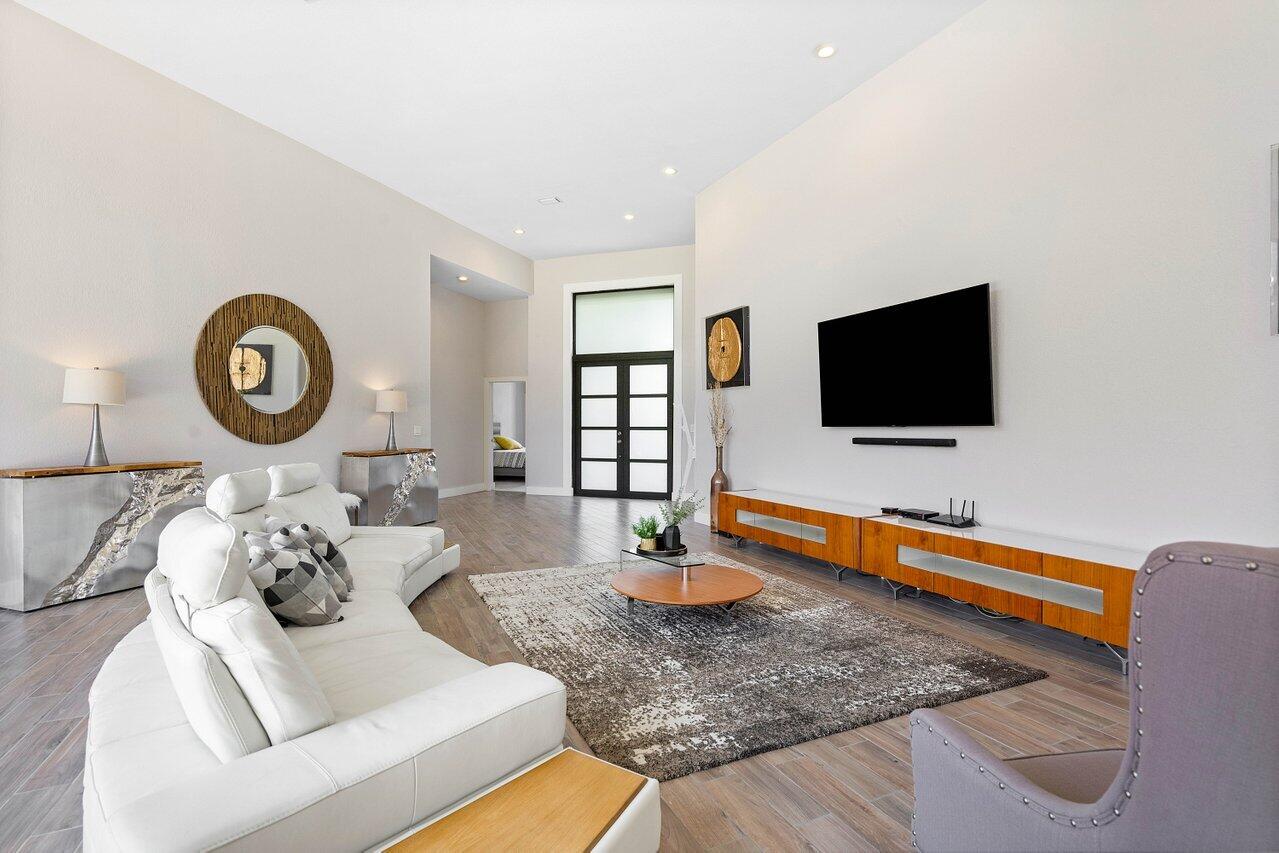 4180 Bocaire Boulevard