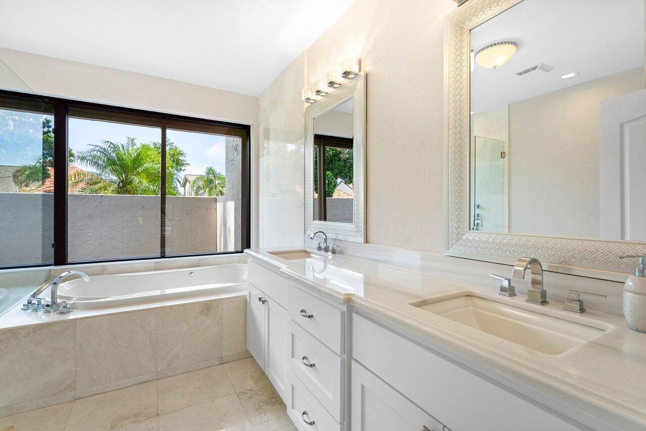 4180 Bocaire Boulevard