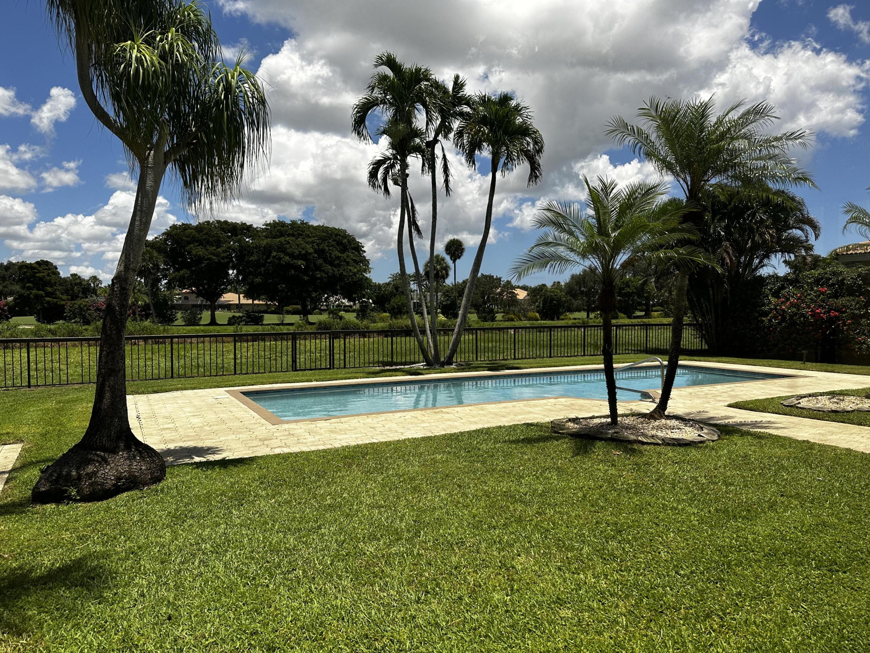 4180 Bocaire Boulevard