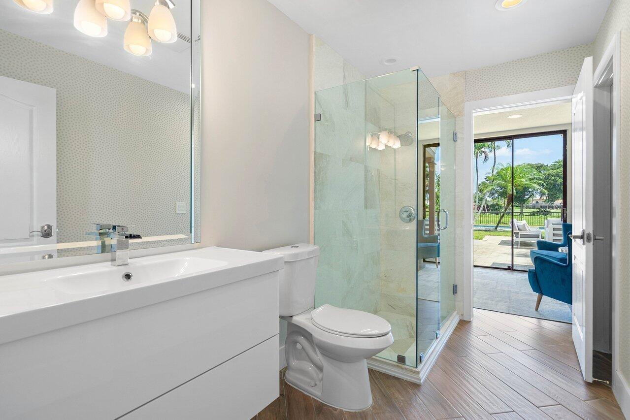 4180 Bocaire Boulevard