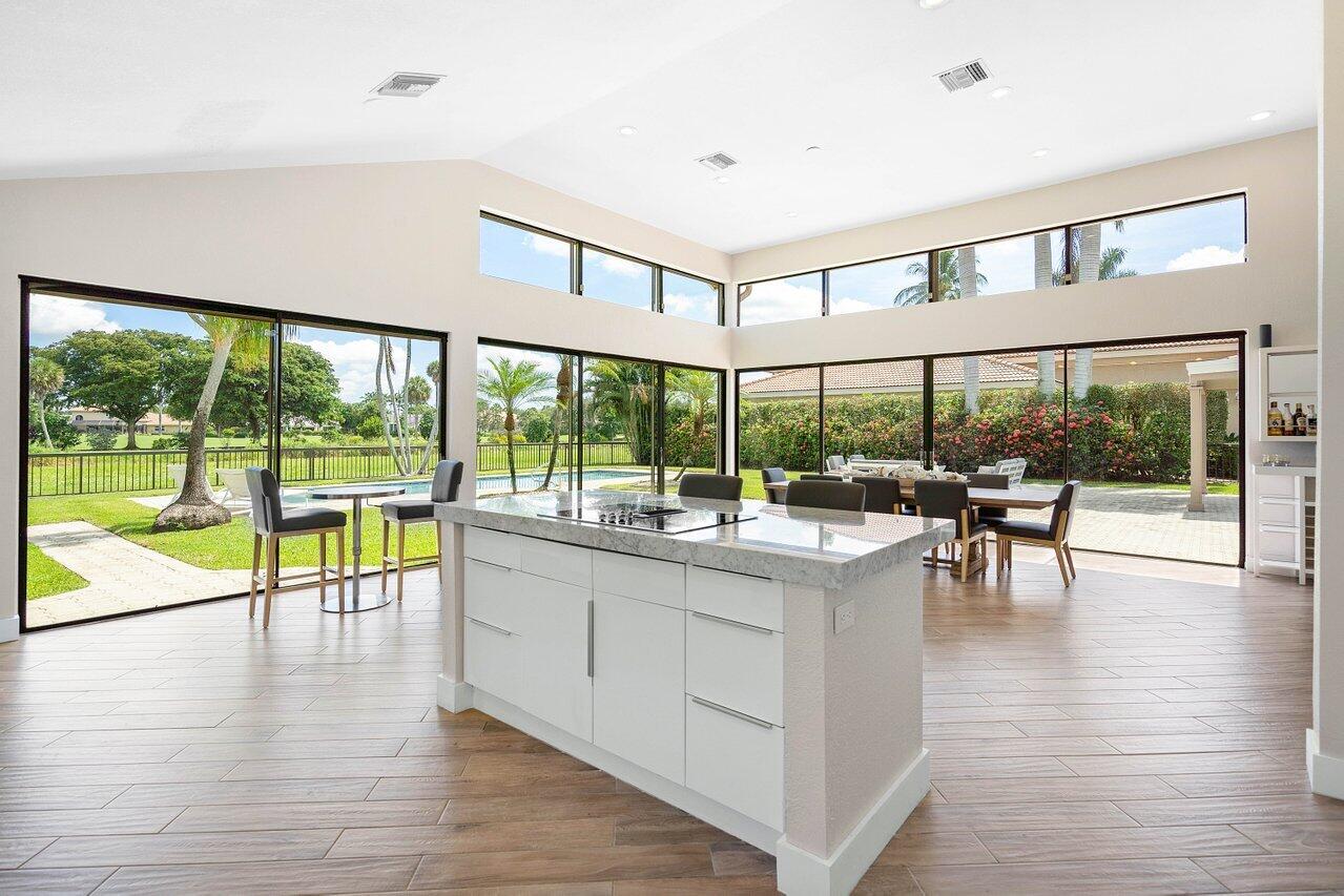 4180 Bocaire Boulevard