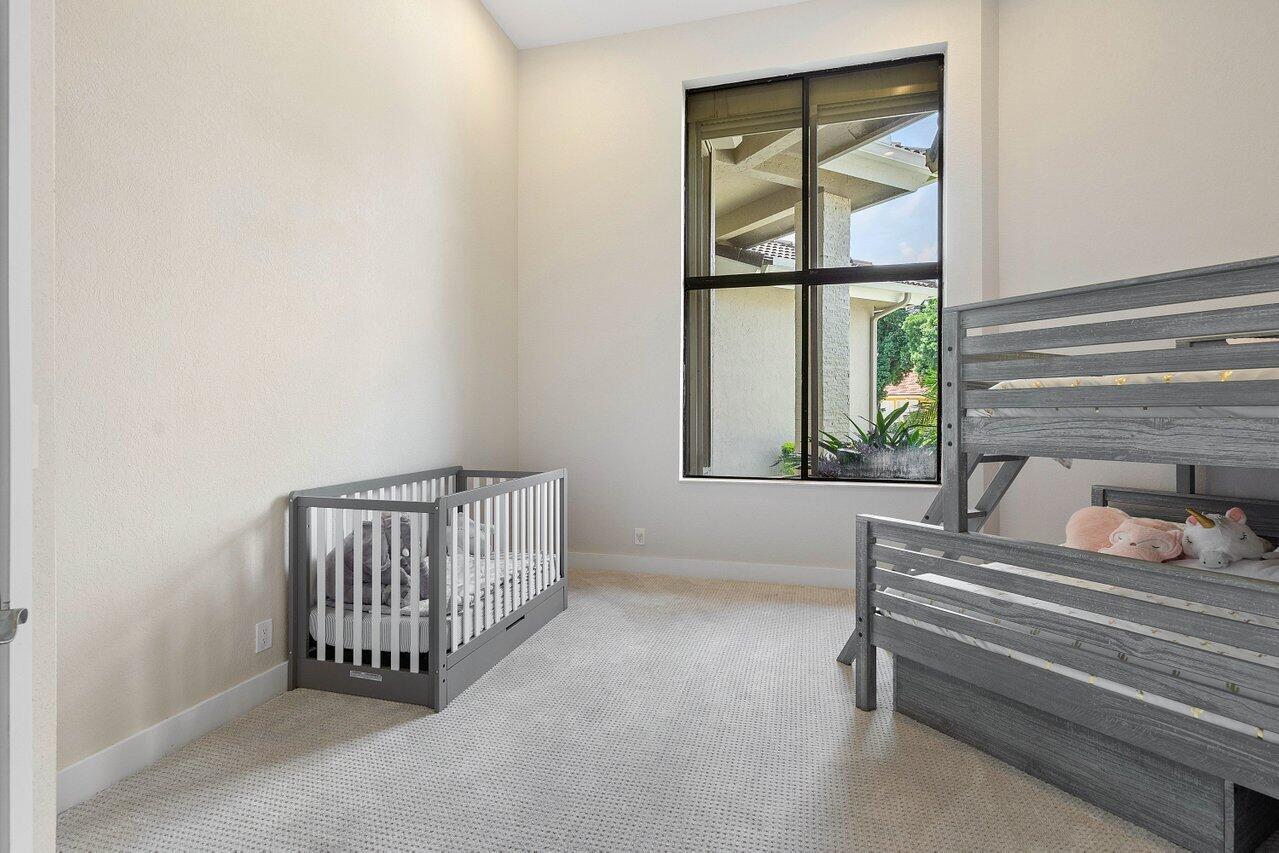 4180 Bocaire Boulevard