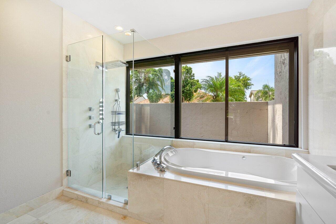 4180 Bocaire Boulevard