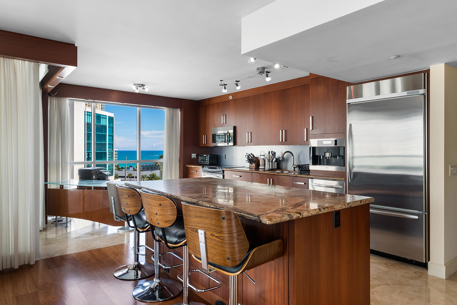 16400 Collins Avenue 1046, Sunny Isles Beach Unit: 1046