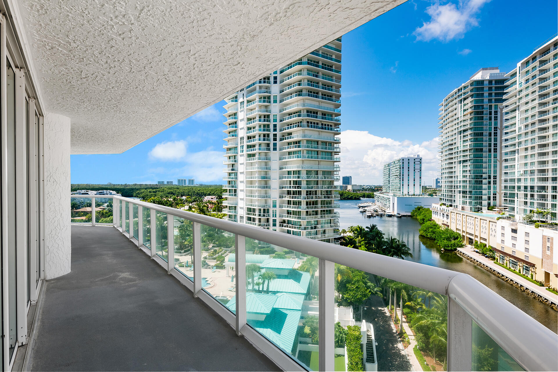16400 Collins Avenue 1046, Sunny Isles Beach Unit: 1046