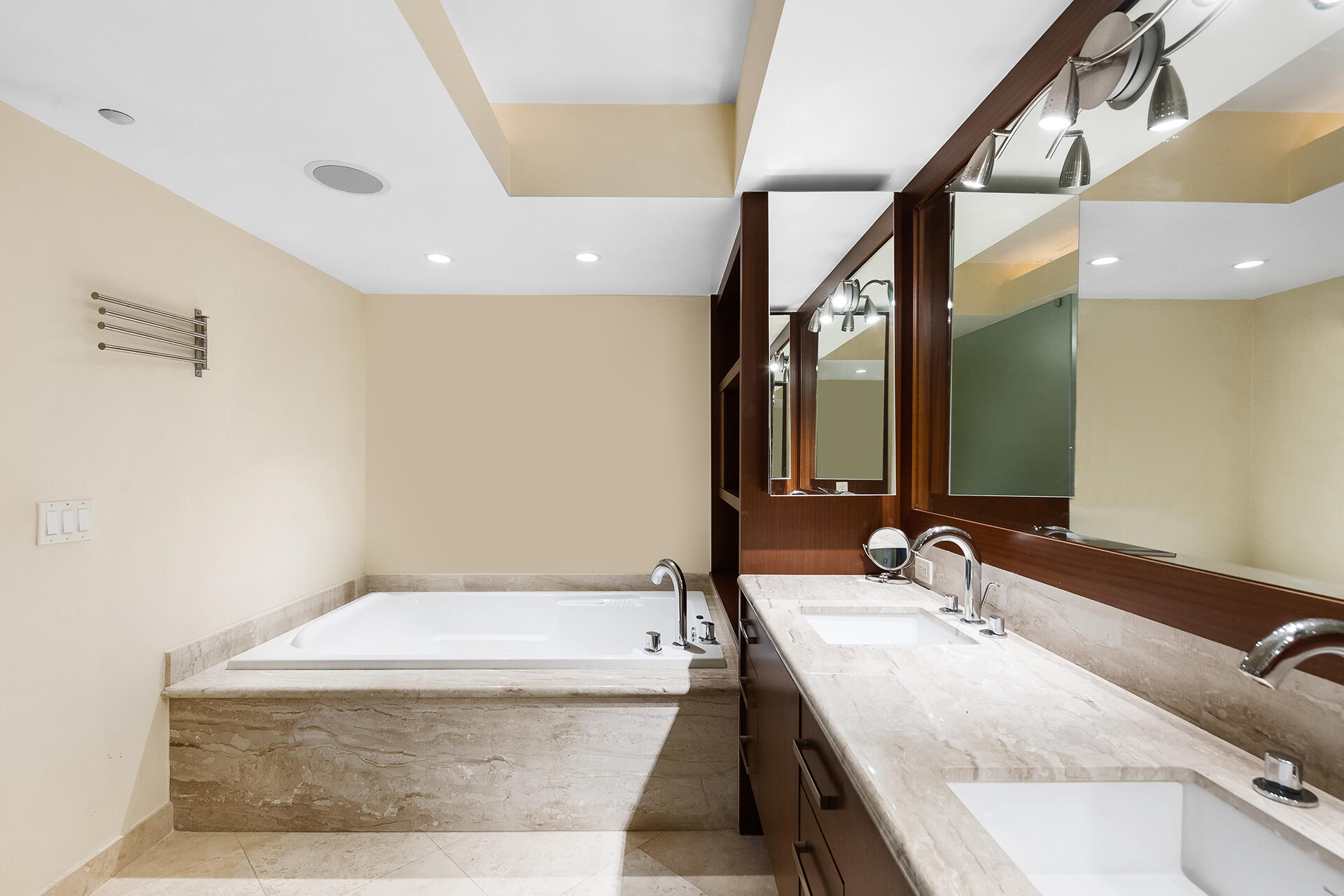 16400 Collins Avenue 1046, Sunny Isles Beach Unit: 1046