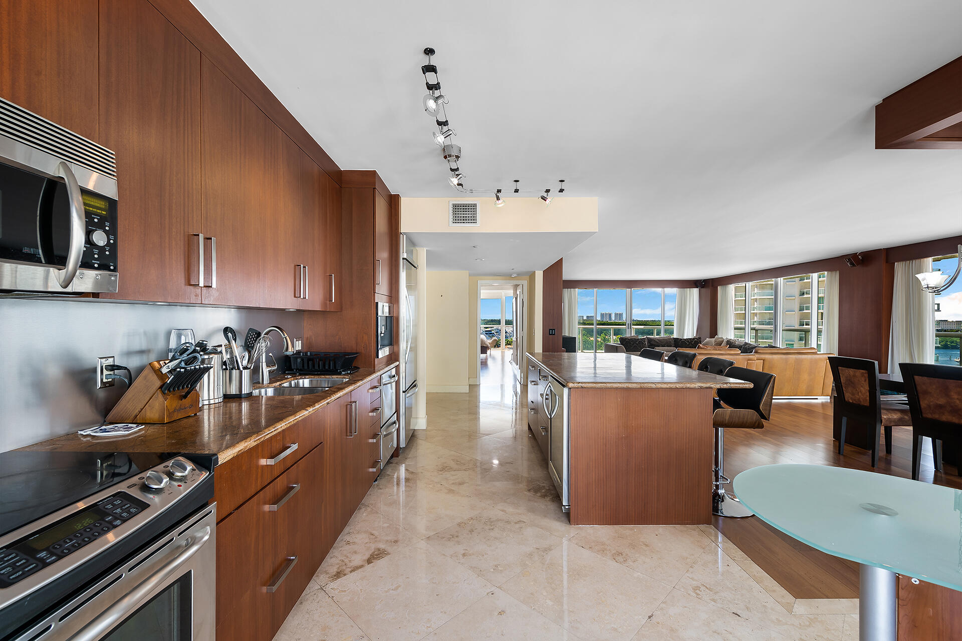 16400 Collins Avenue 1046, Sunny Isles Beach Unit: 1046