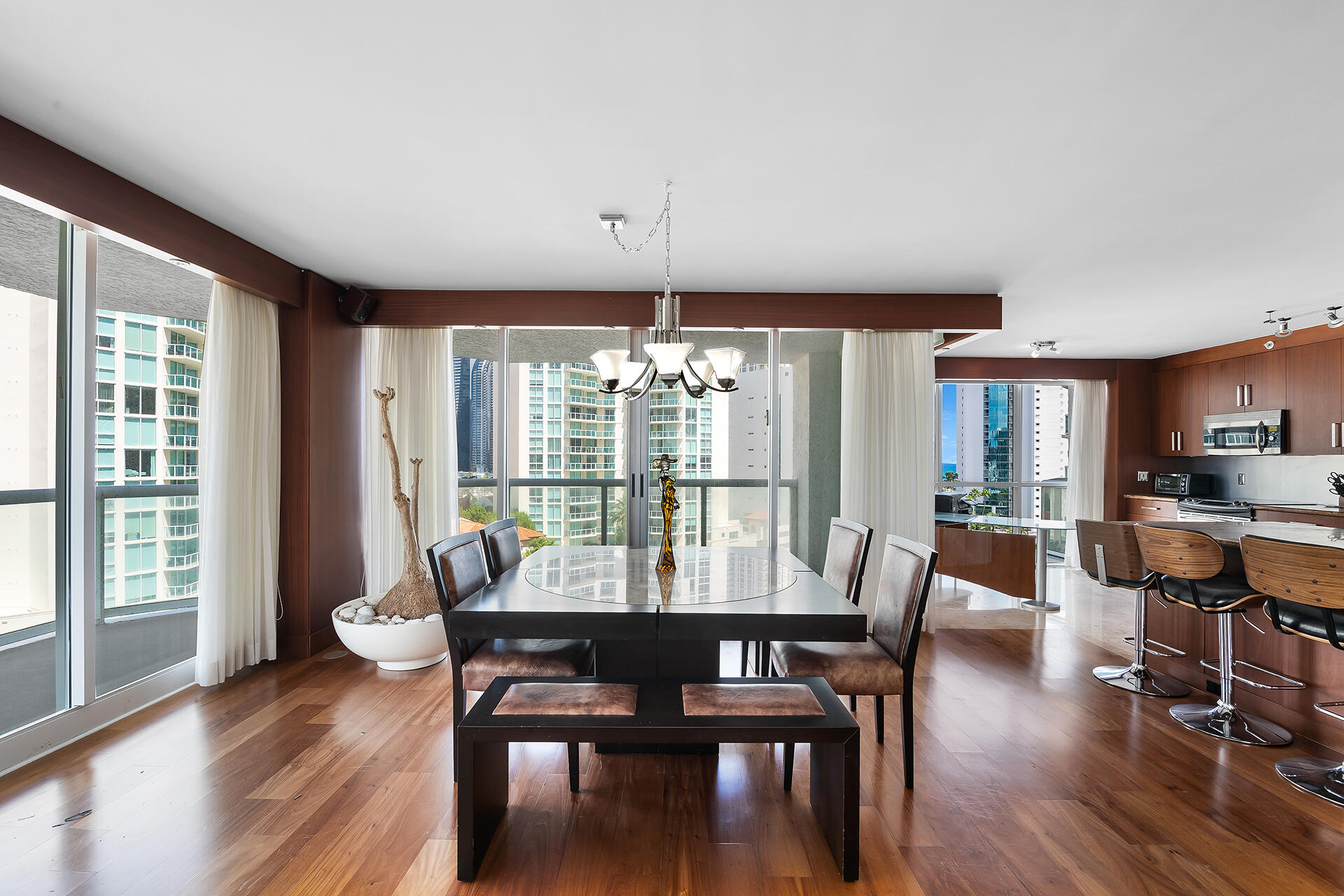 16400 Collins Avenue 1046, Sunny Isles Beach Unit: 1046