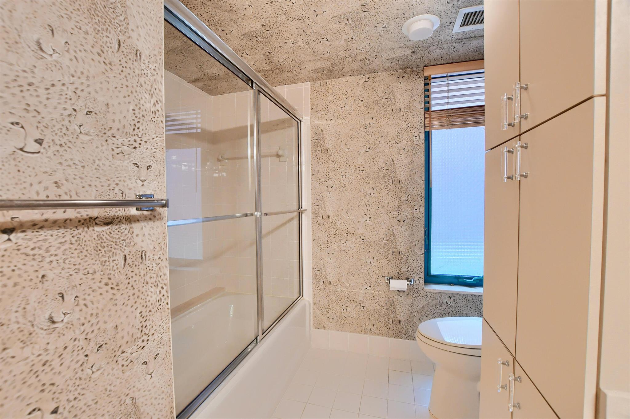 100 SE 5th Avenue 101