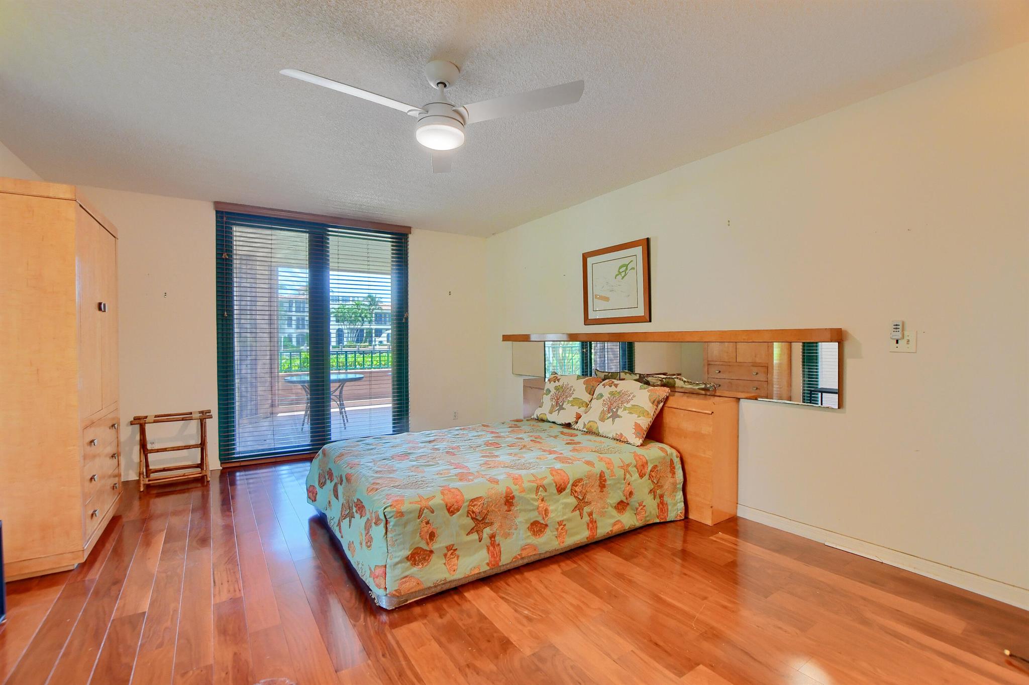 100 SE 5th Avenue 101