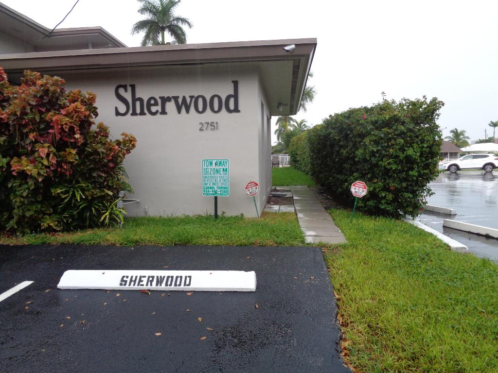 2751 NE 1st Street 101