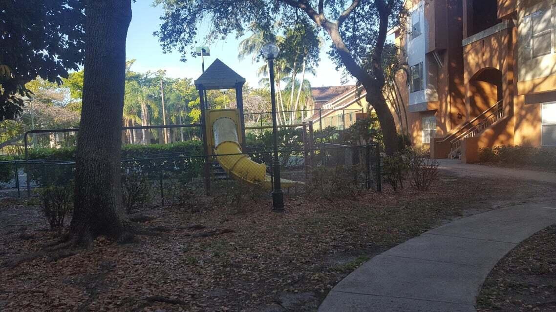 1825 Palm Cove Boulevard 7309