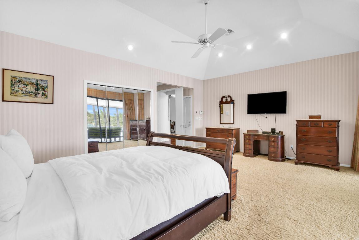 4698 Bocaire Boulevard