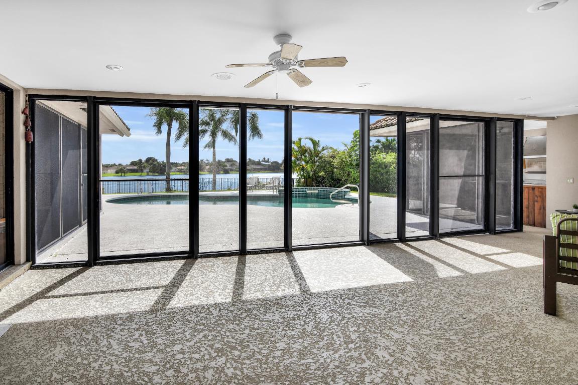 4698 Bocaire Boulevard