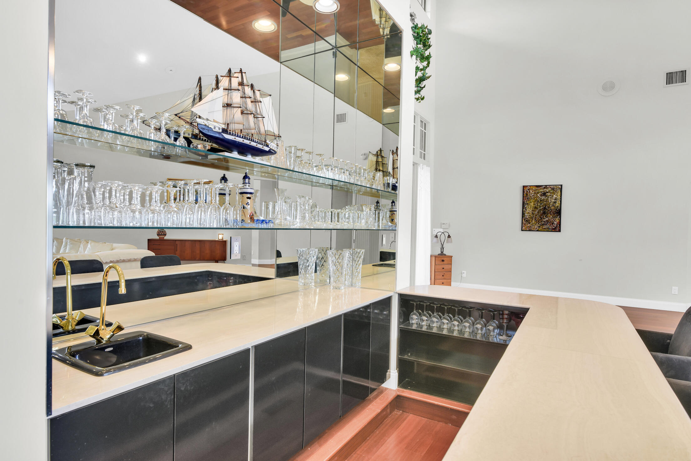 4698 Bocaire Boulevard