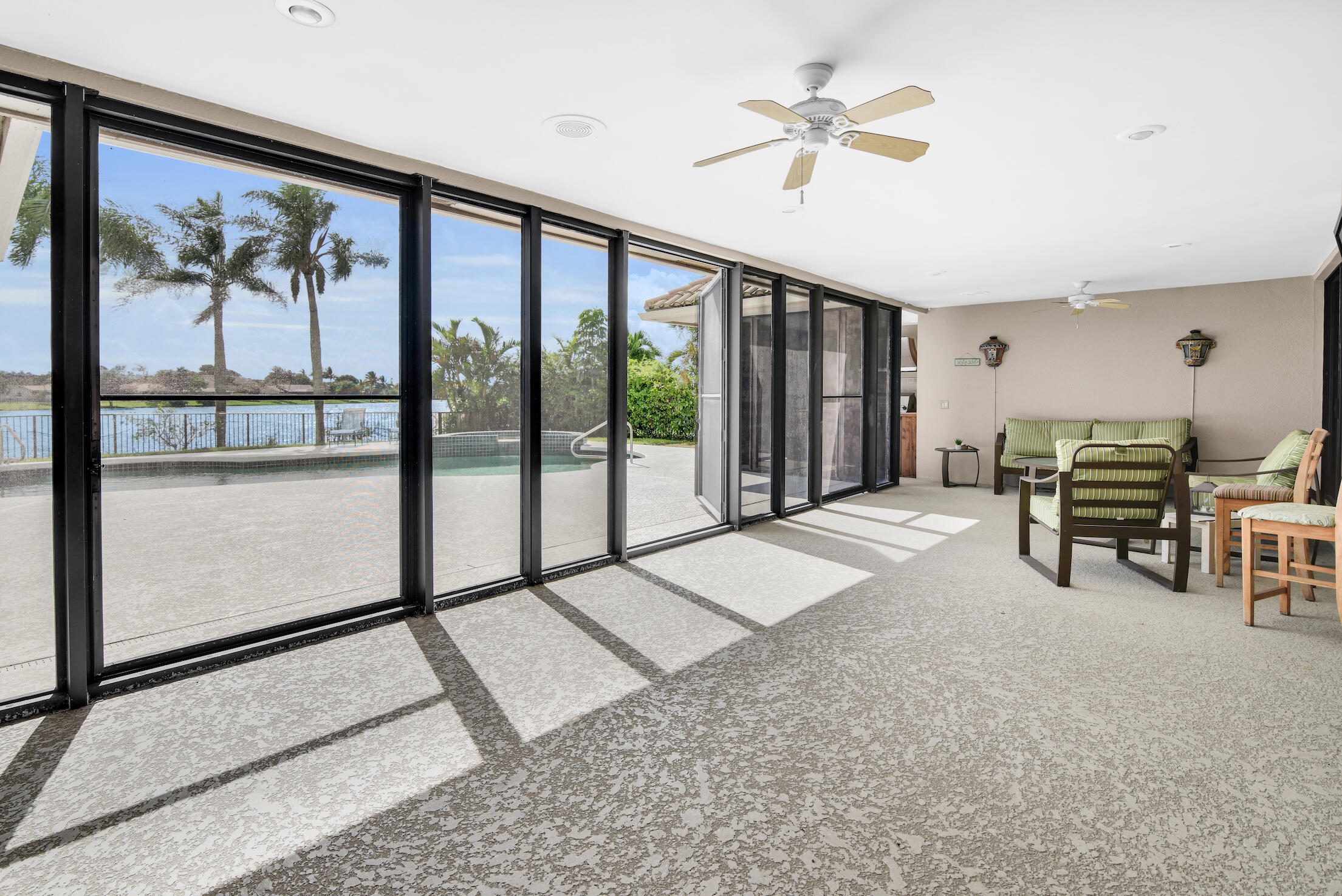 4698 Bocaire Boulevard