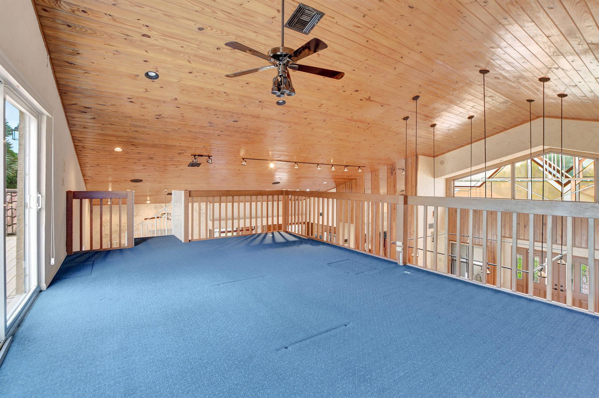 21878 Old Bridge Trail