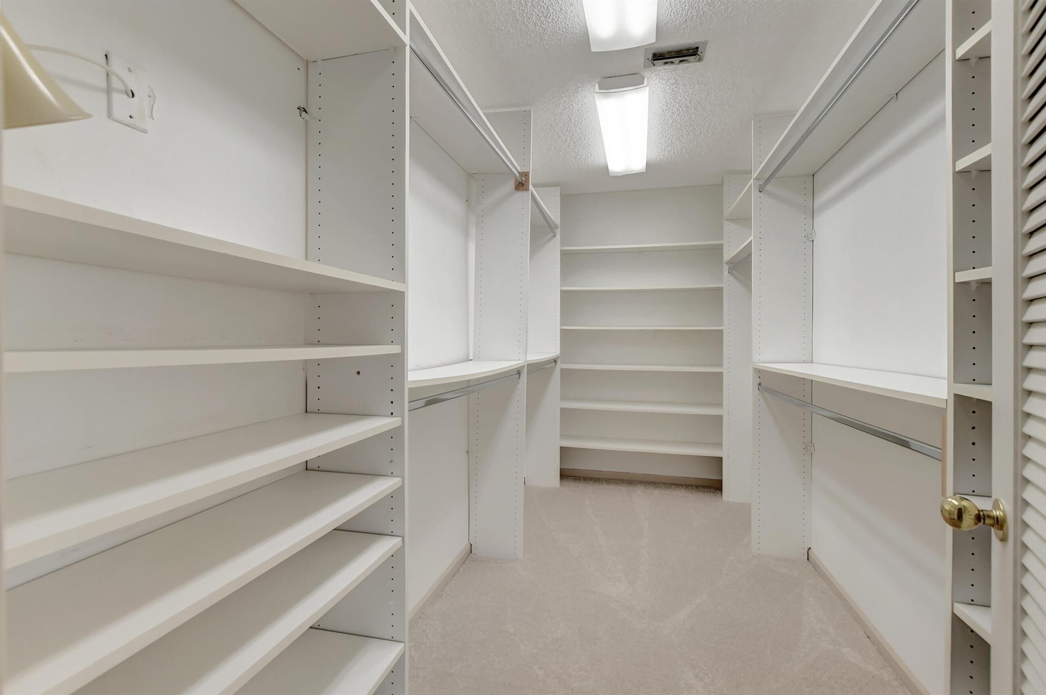 21878 Old Bridge Trail