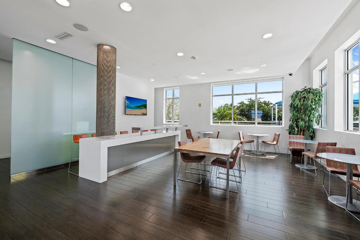 300 S Australian Avenue 1018, West Palm Beach Unit: 1018