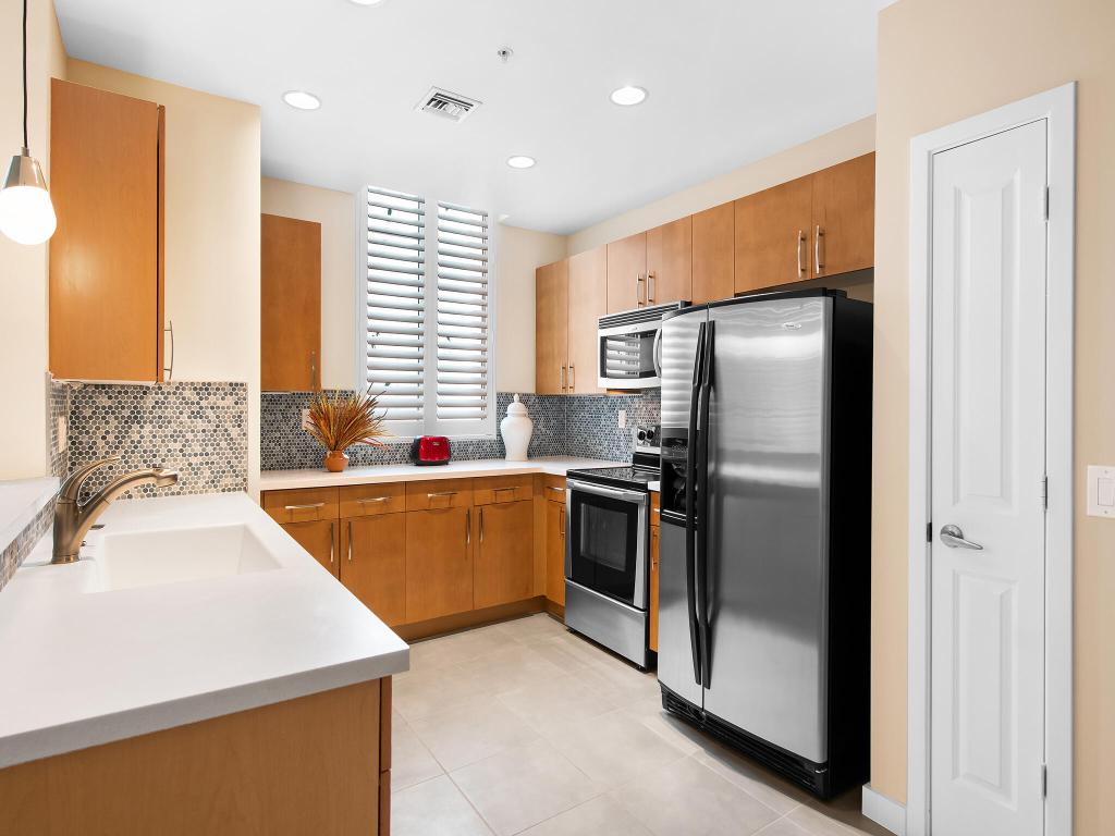 300 S Australian Avenue 1018, West Palm Beach Unit: 1018