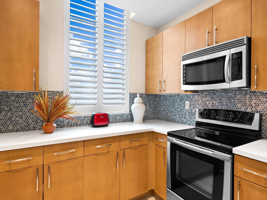 300 S Australian Avenue 1018, West Palm Beach Unit: 1018