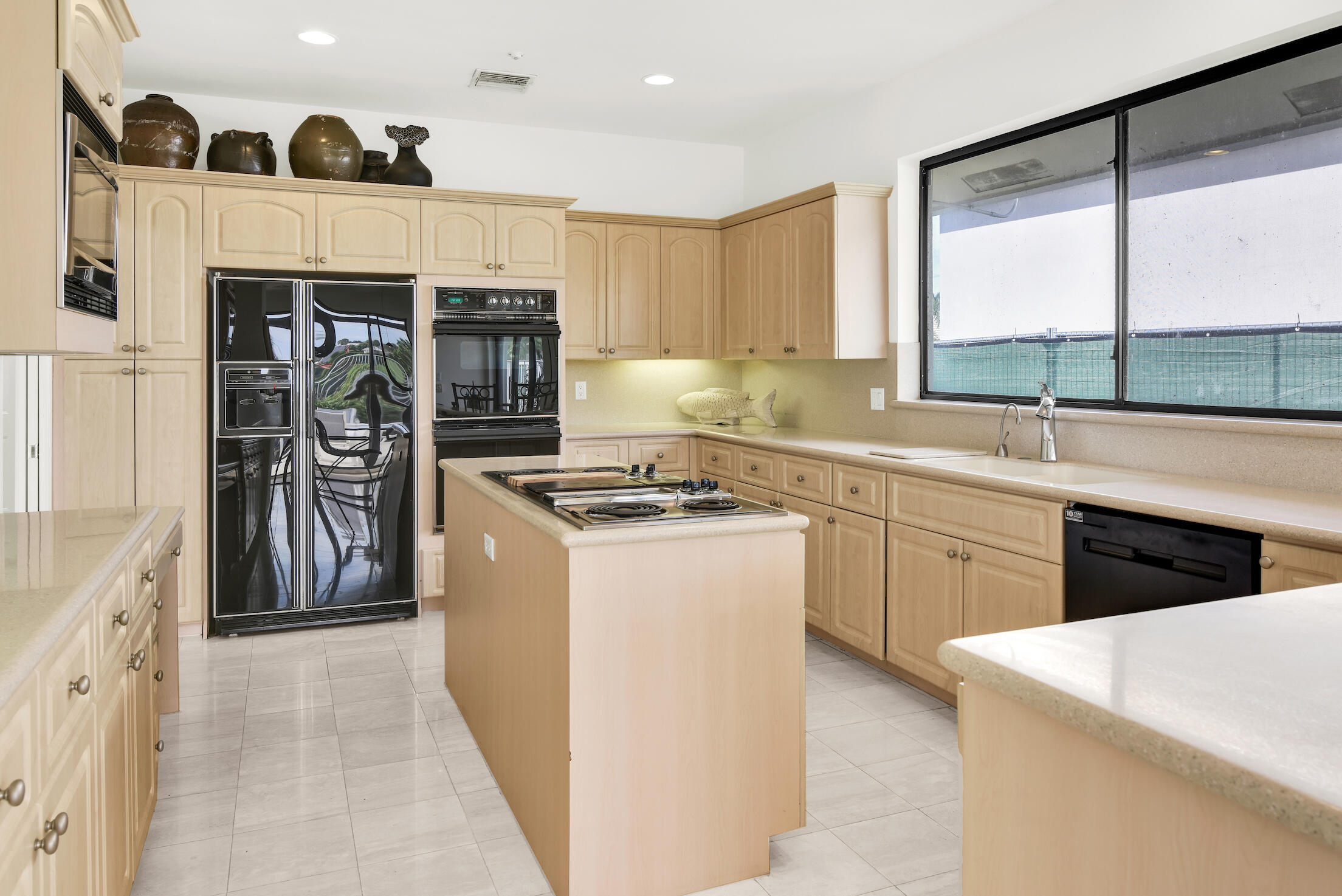 4531 Bocaire Boulevard