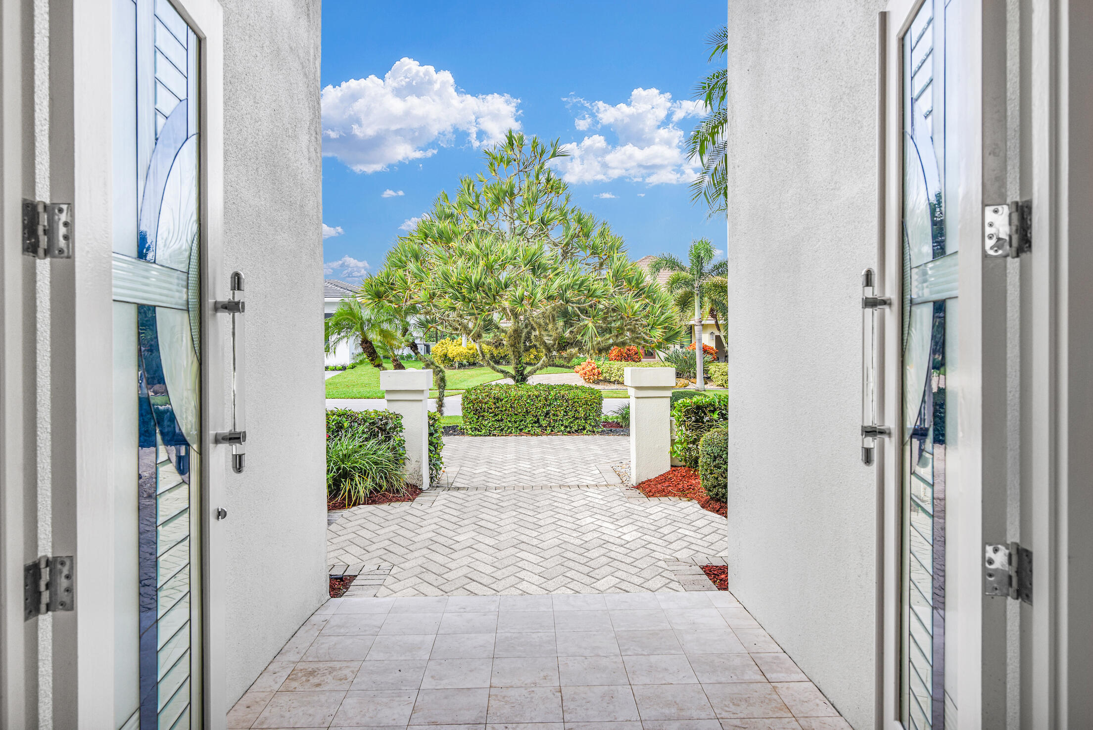 4531 Bocaire Boulevard