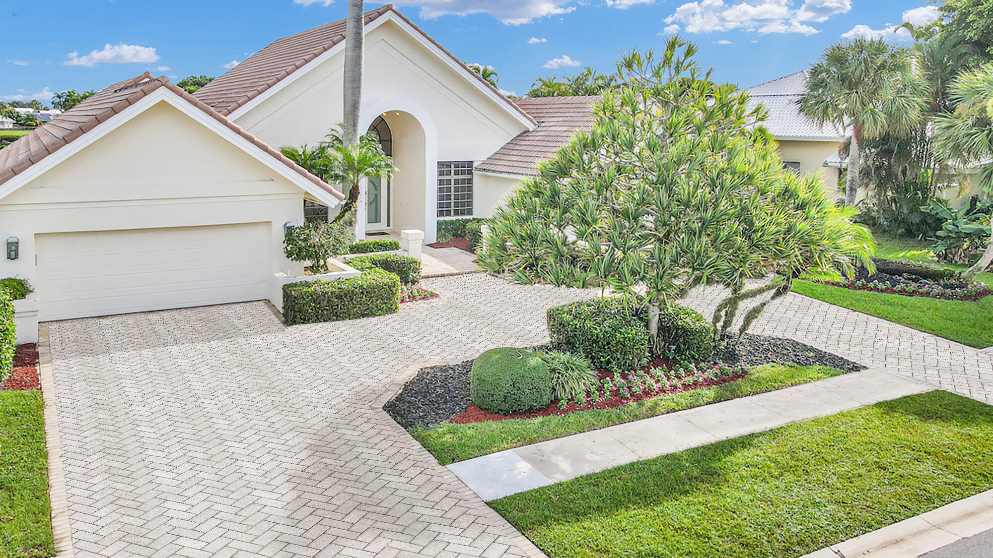 4531 Bocaire Boulevard