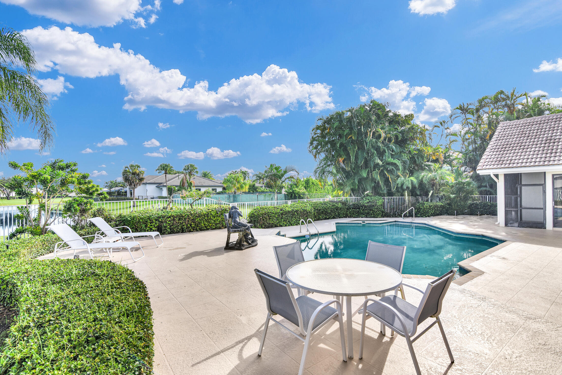 4531 Bocaire Boulevard