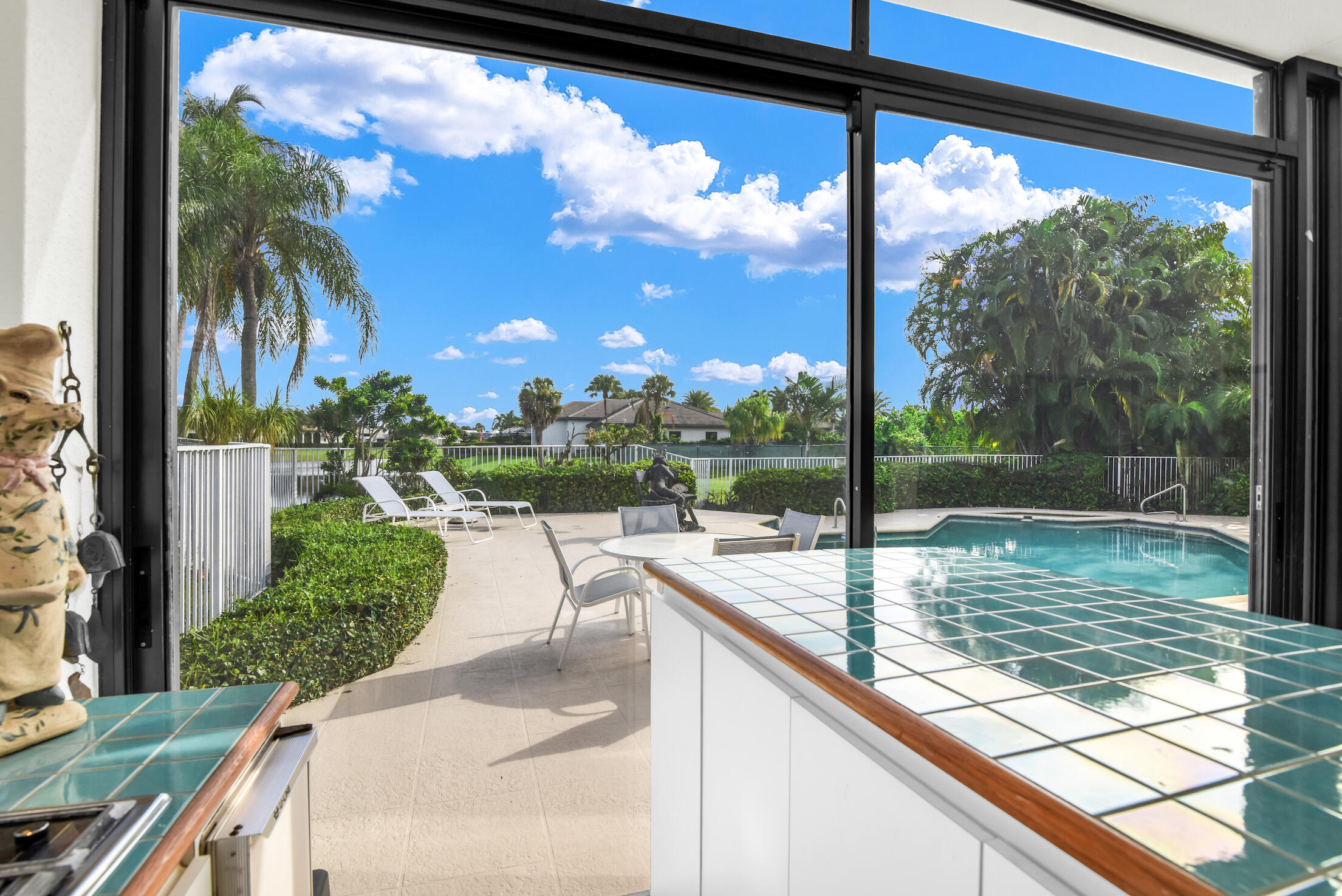 4531 Bocaire Boulevard