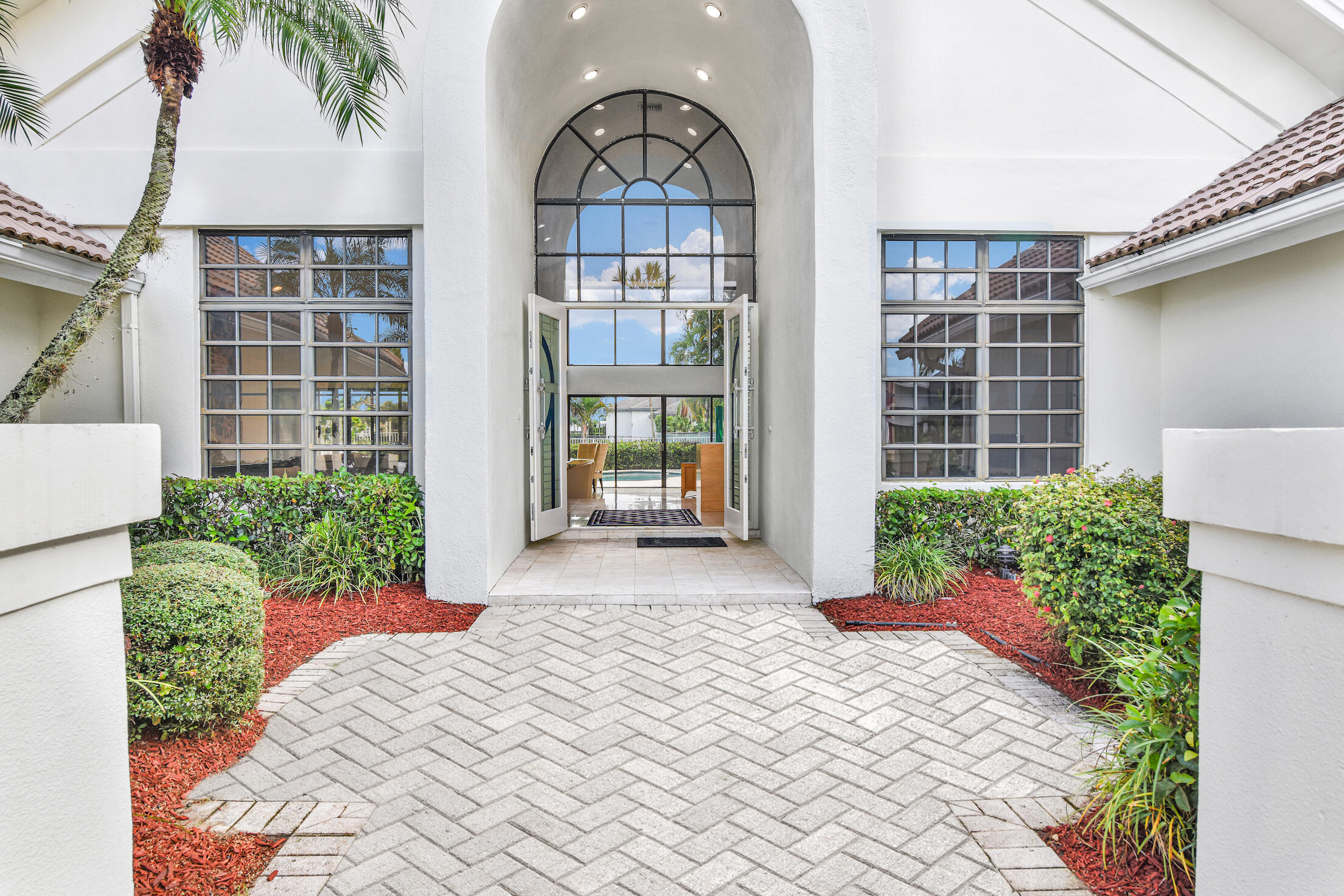 4531 Bocaire Boulevard