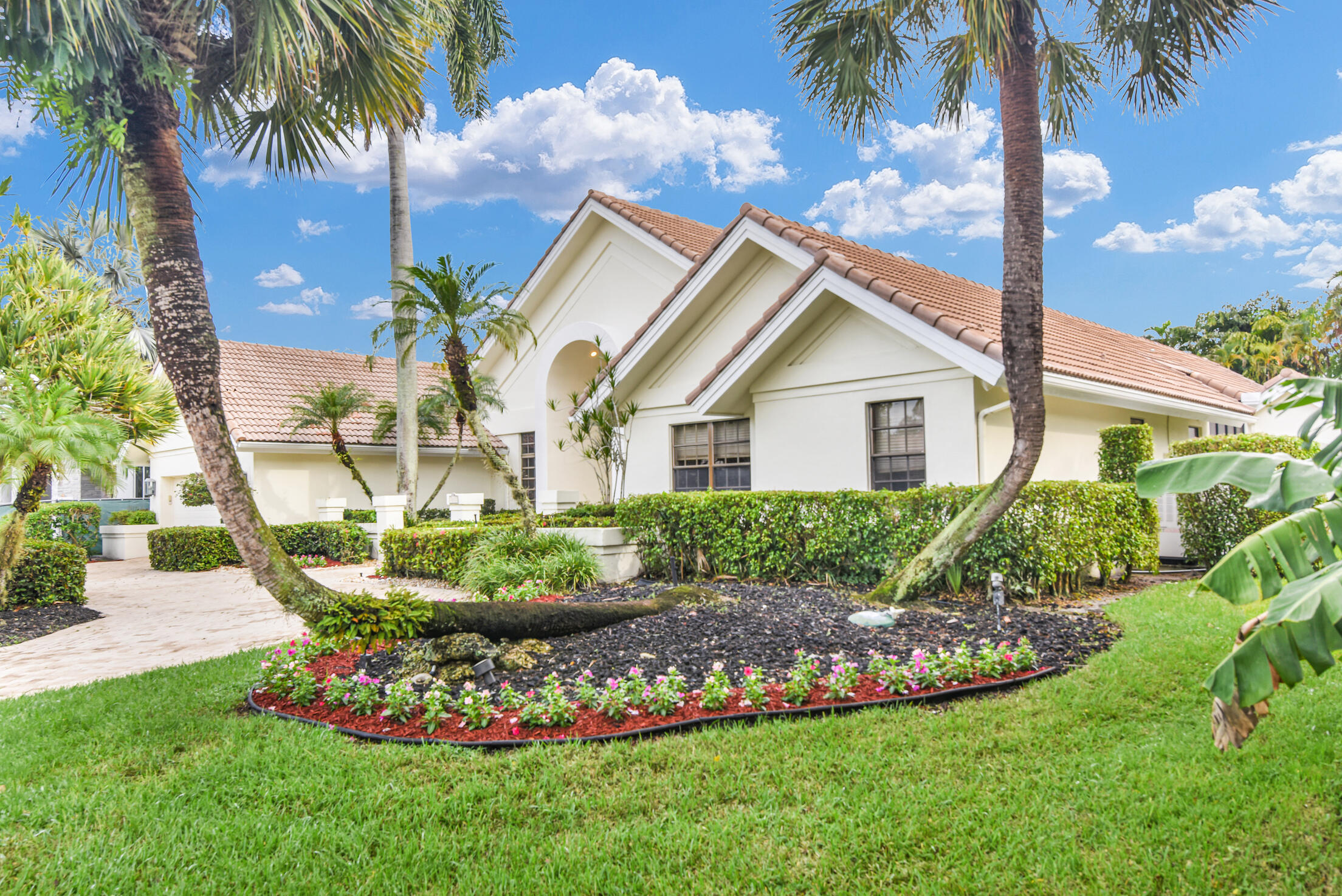 4531 Bocaire Boulevard