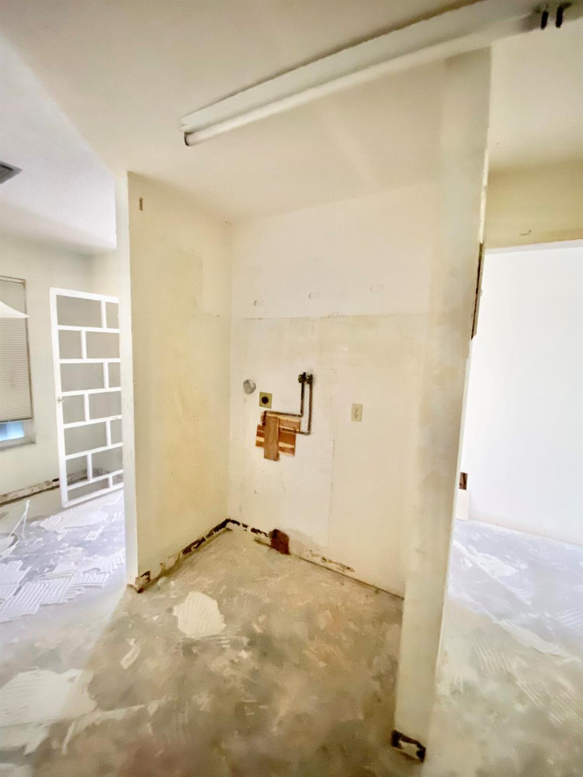 2721 SW 13th Street 201