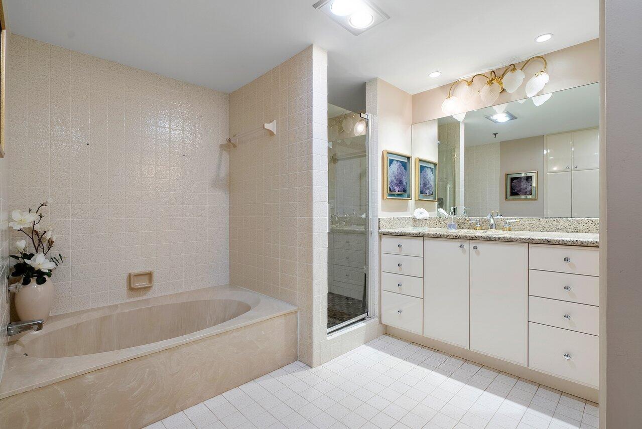 3201 S Ocean Boulevard 704