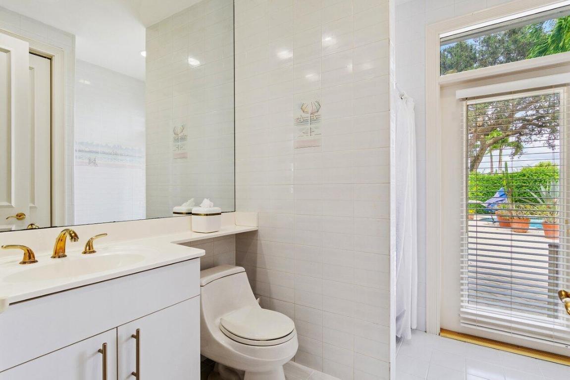 4148 Bocaire Boulevard