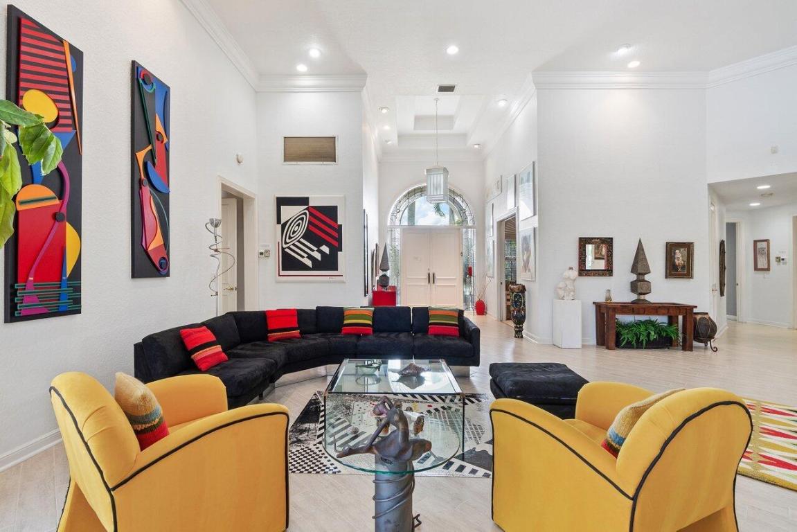 4148 Bocaire Boulevard