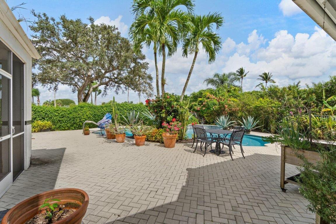 4148 Bocaire Boulevard