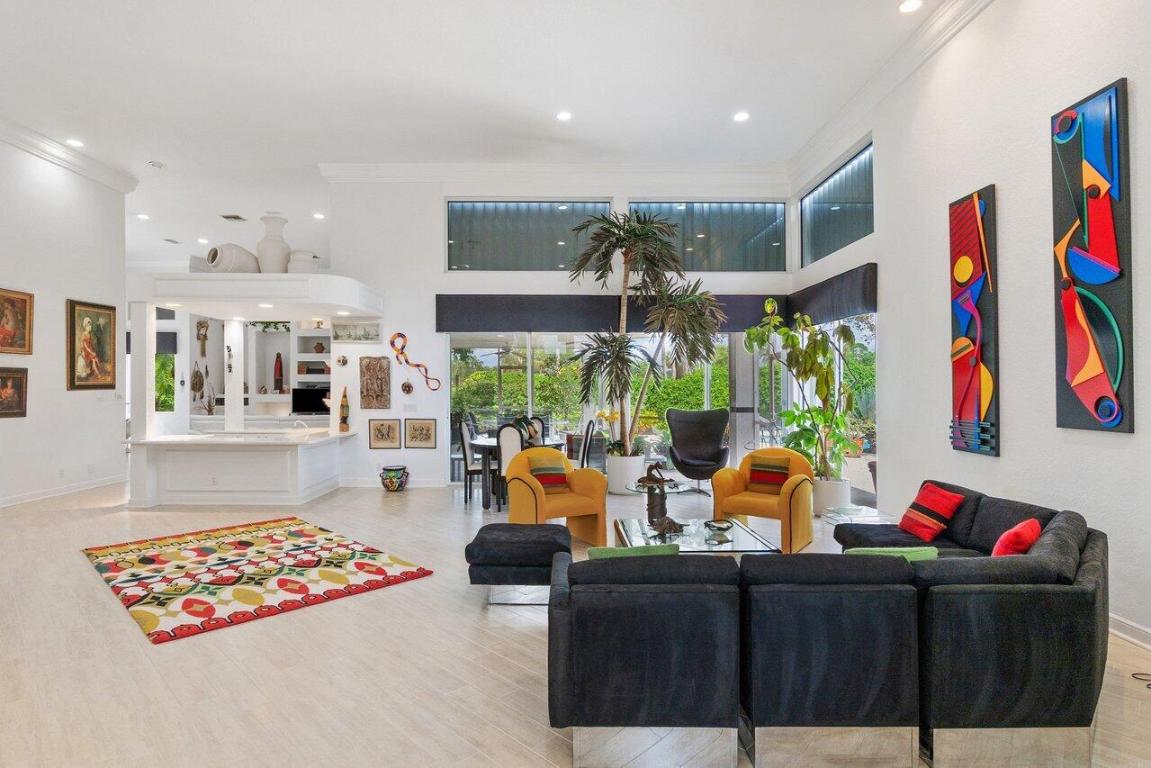 4148 Bocaire Boulevard