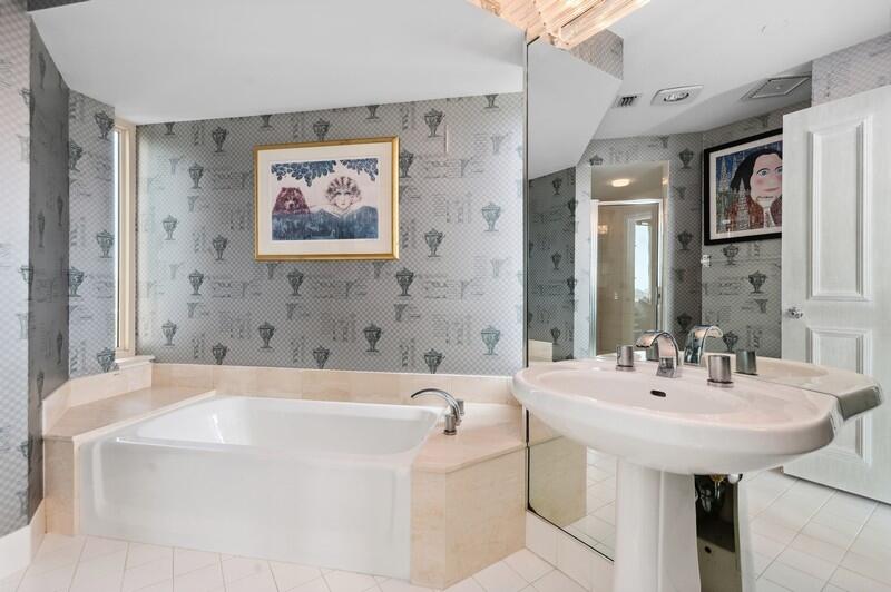 300 SE 5th Avenue 3010