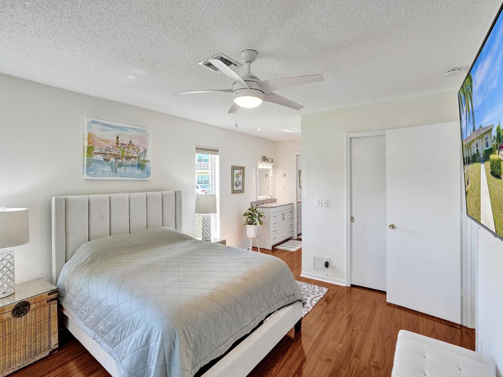 1120 Lemon Tree Terrace D