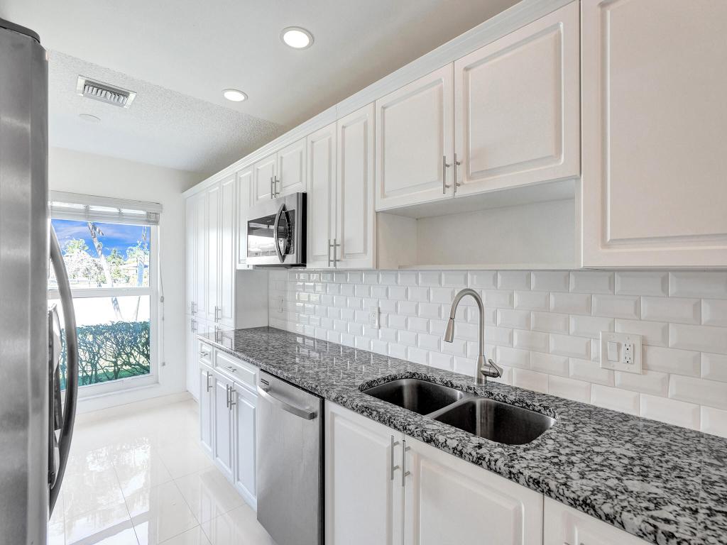 1120 Lemon Tree Terrace D