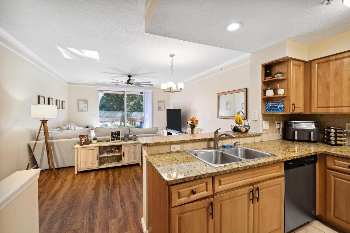 2022 Alta Meadows Lane 602