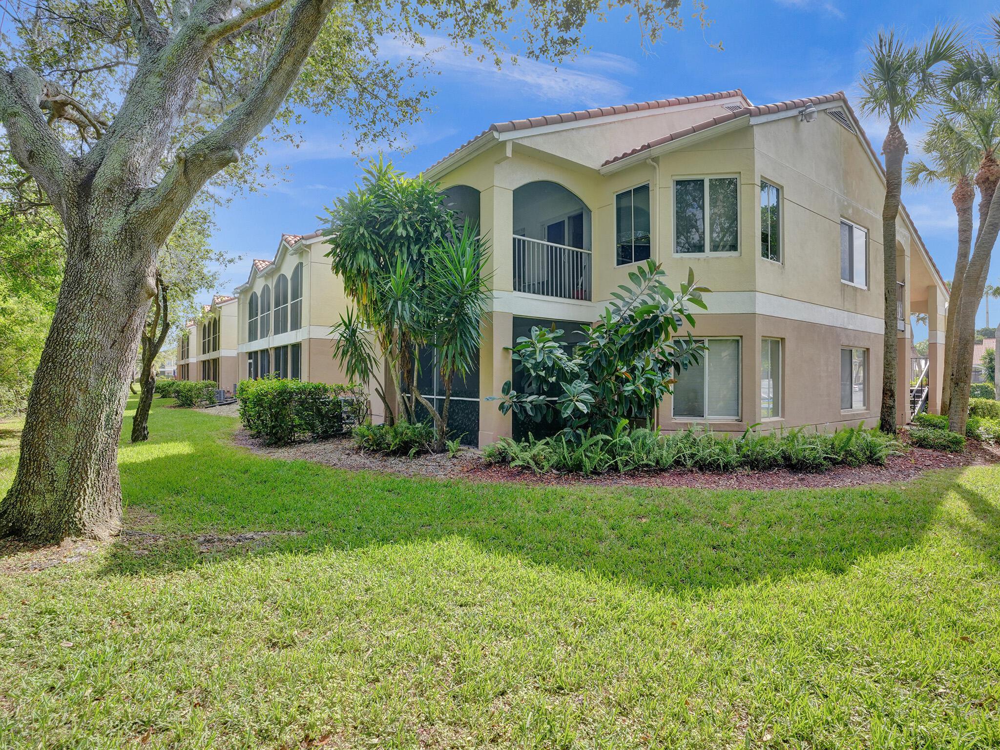 815 W Boulevard 11-202