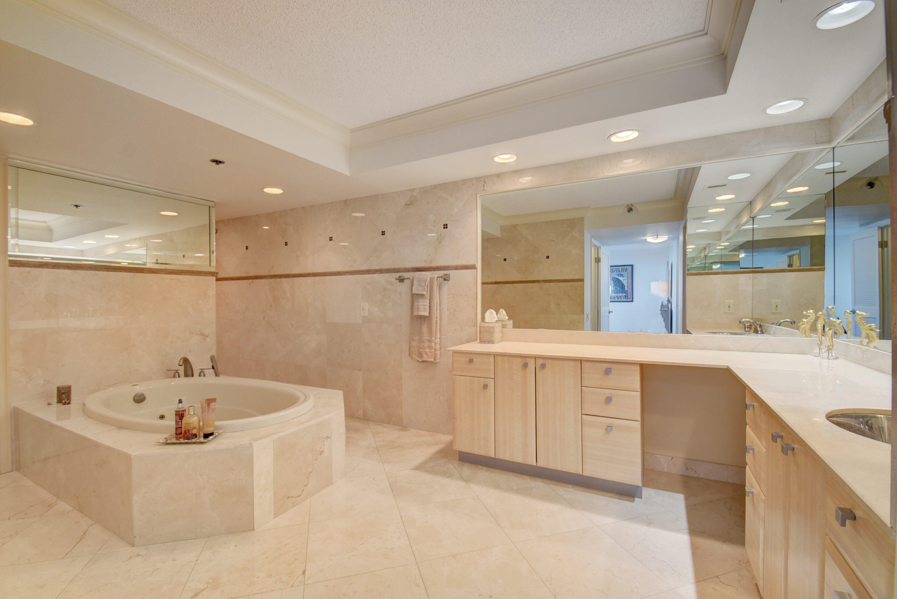 250 S Ocean Boulevard 15-A