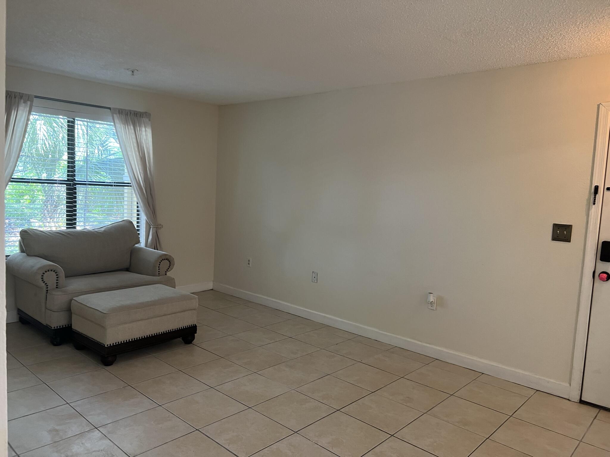 2319 N Congress Avenue 16