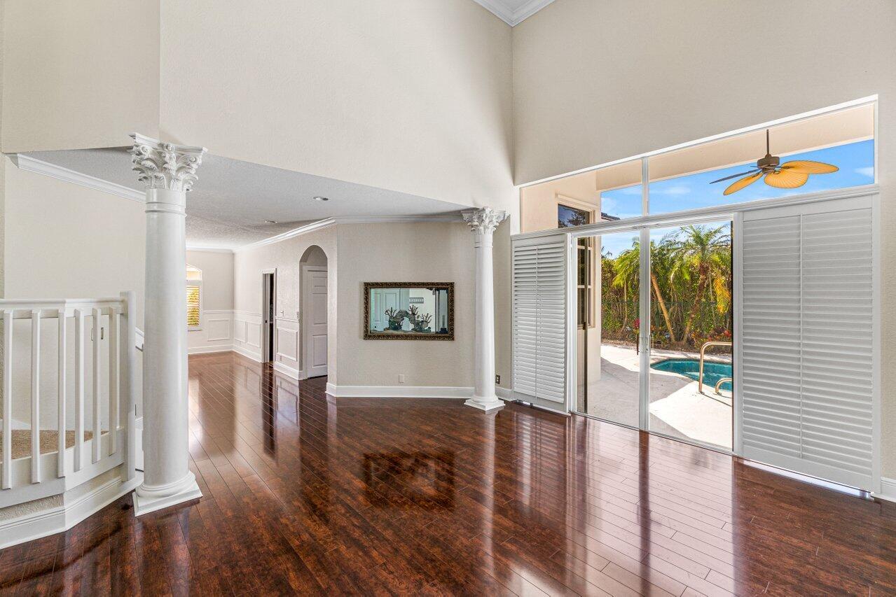 6135 Vista Linda Lane